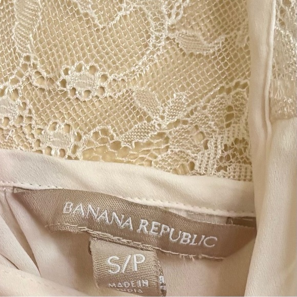 Banana Republic| Beautiful Ivory White Sleeveless Lace Lightweight Blouse Sz S - Picture 6 of 8